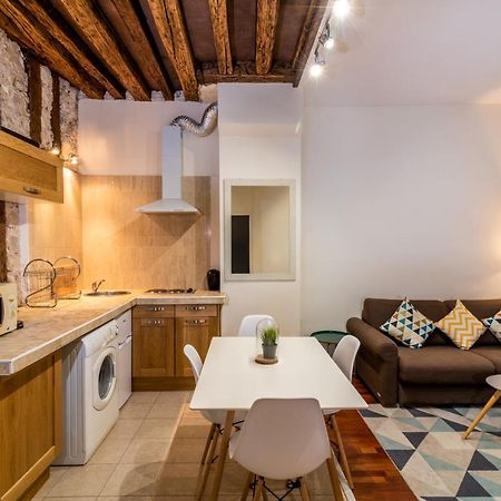 New Chic Flat : Le Marais - Place Des Vosges Paris Bagian luar foto